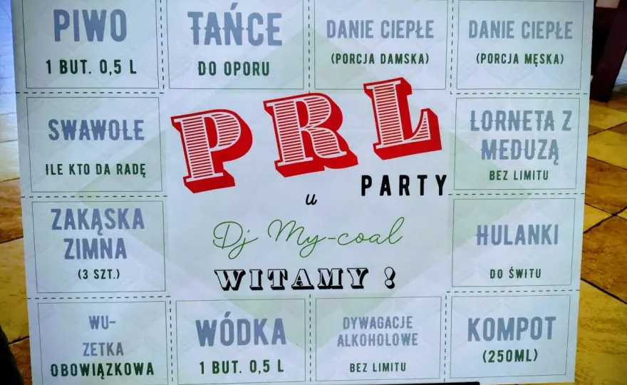 Impreza w stylu PRL: menu, które przeniesie gości w czasie!