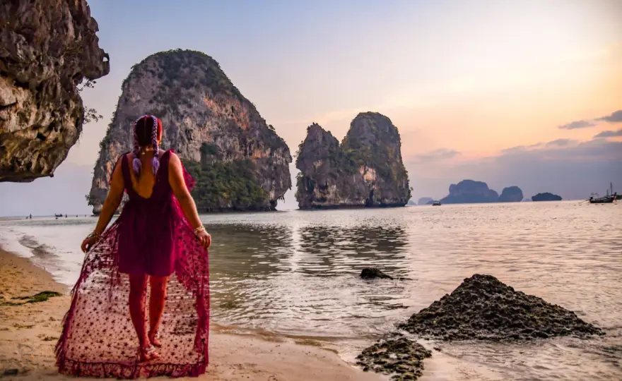 Ao Nang - Krabi: Przewodnik po plażach i atrakcjach