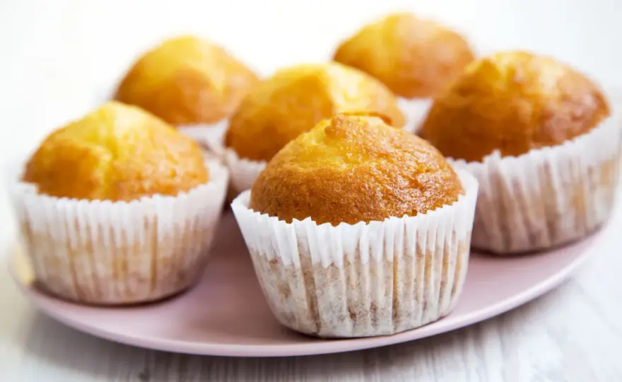 Przepis na wilgotne muffinki - Co zrobić, by zawsze były puszyste?