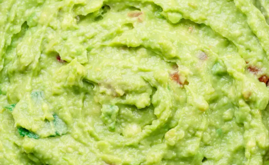 Jak zapobiec ciemnieniu guacamole - sprawdzone metody na świeżość