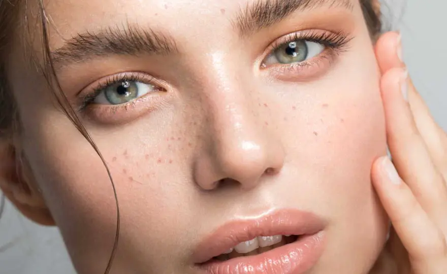 À quoi sert la poudre libre pour un teint naturel ?