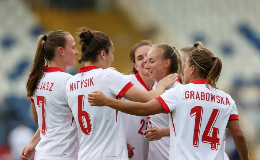 Ile zarabiają piłkarki w PSG? Zaskakujące pensje w kobiecej piłce