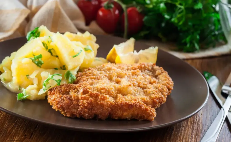Idealny Kotlet Schabowy: Sekret Soczystości i Chrupkości
