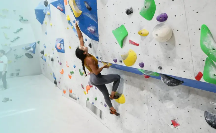 Was ist Bouldern? Technik, Ausrüstung und Sicherheit