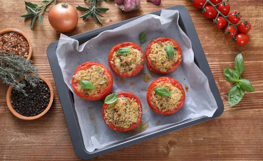 Pomodori ripieni in friggitrice ad aria, come farli bene