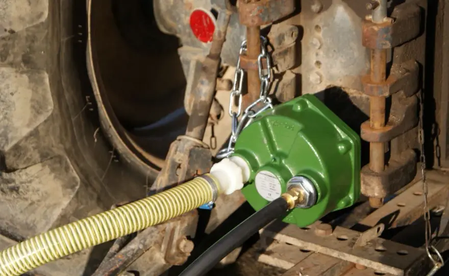 Zapfwellenpumpe am Traktor richtig auswählen und sicher nutzen