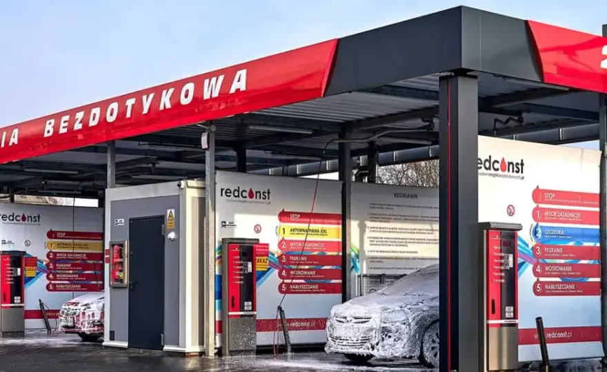 Myjnia bezdotykowa: koszty, zyski i 5 kroków do sukcesu. Sprawdź!