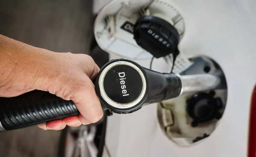 HVO-Diesel Nachteile - Das sollten Sie vor dem Tanken wissen!