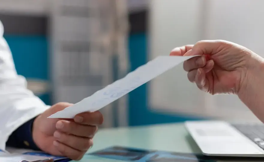 Czy lekarz widzi zrealizowane recepty? Oto, co powinieneś wiedzieć