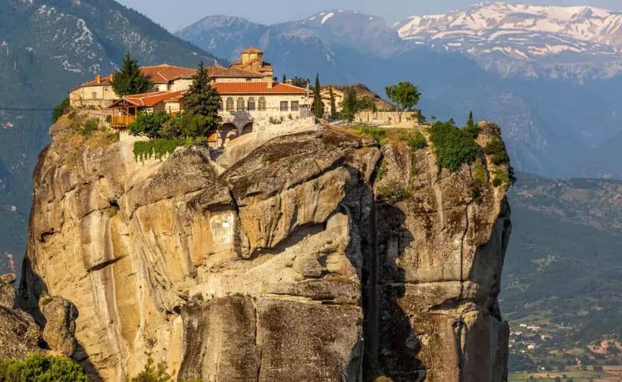 Meteora Hours Explained - Plan the Monasteries Without the Rush