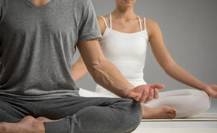 Joga kundalini - wsparcie czy ryzyko? Rozsądne podejście