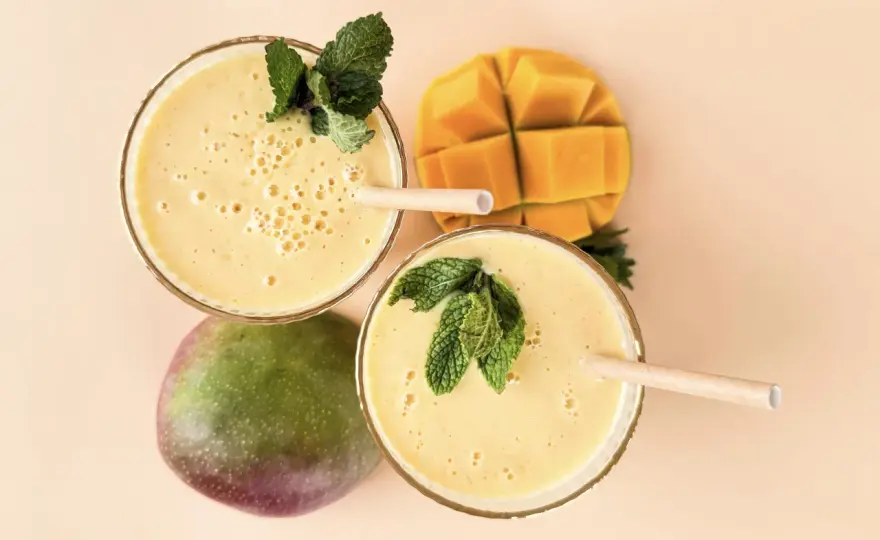 Veganer Mango Lassi - So wird er in 5 Minuten perfekt cremig