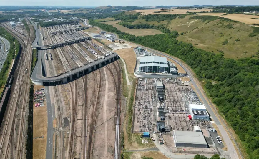 Eurotunel - czy warto? Koszty, czas, prom czy pociąg?