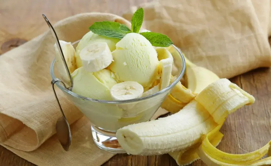 Lody bananowe - jak zrobić idealne? Przepis i porady