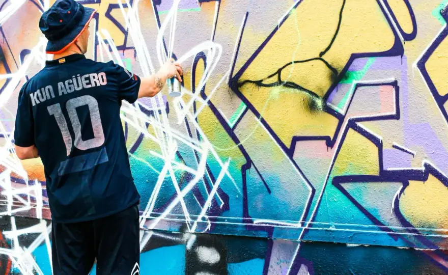 Graffiti-Künstler buchen: Kosten, Ablauf & die besten Tipps