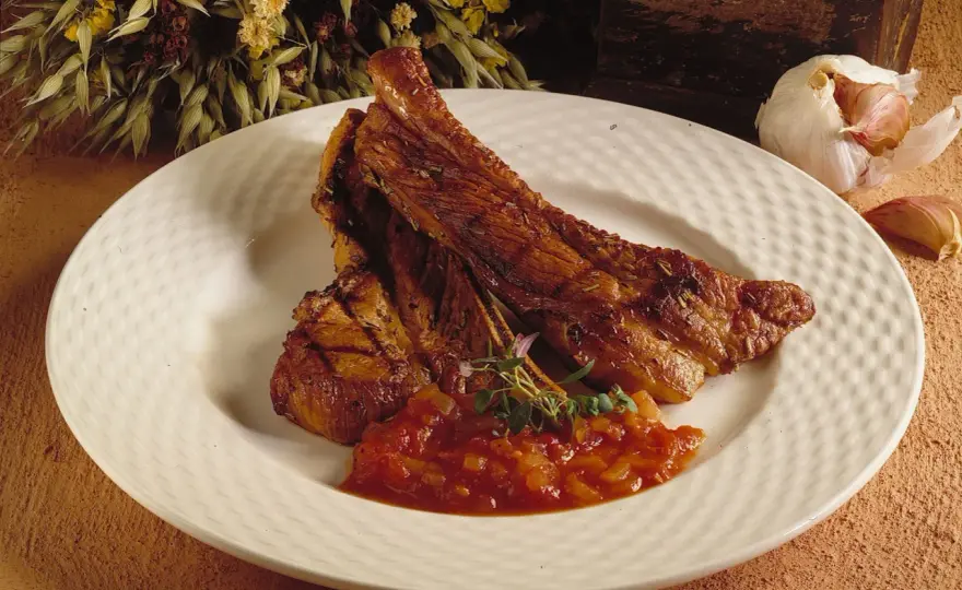 Revbensspjäll i ugn - Så lyckas du med möra spareribs!