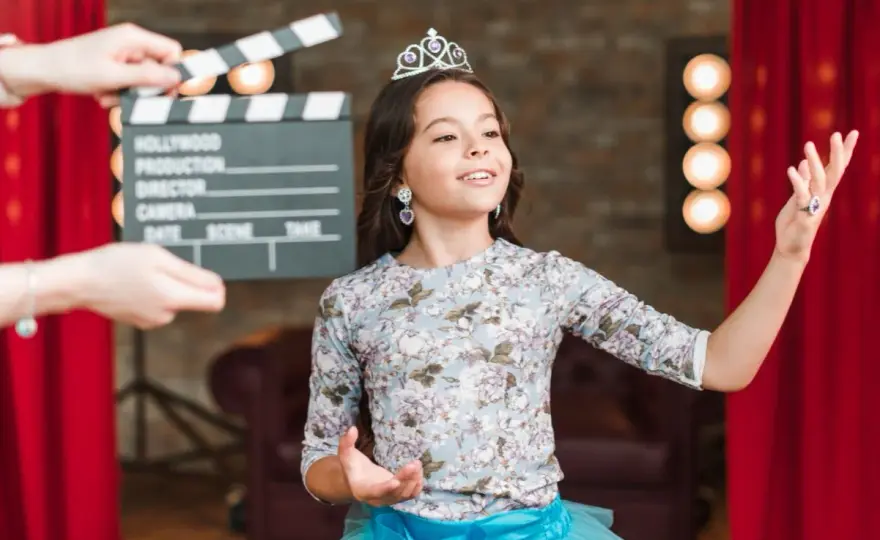 Co to jest teatr? Prosta definicja dla dzieci, która zaskoczy