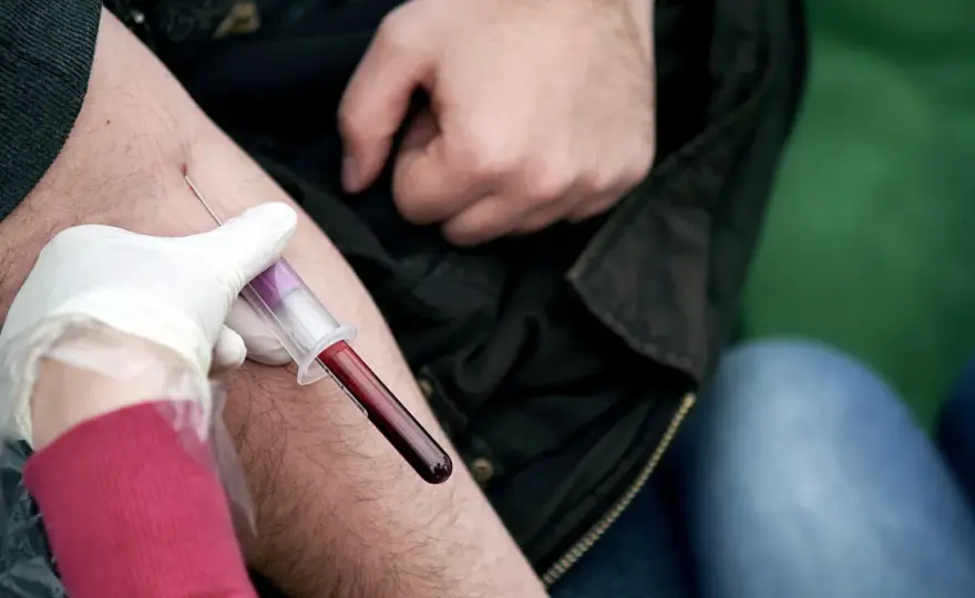 Podwyższone ALT i AST - Co oznaczają wyniki i kiedy są groźne?