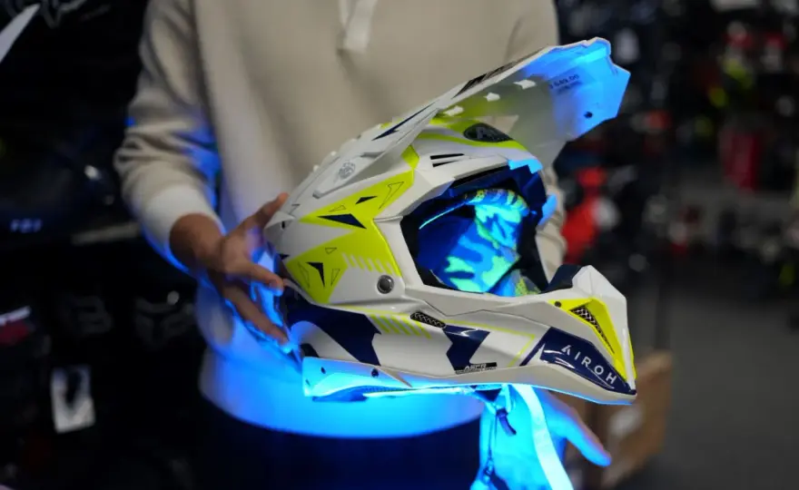 Kask enduro czy crossowy? Jak wybrać model do swojej jazdy