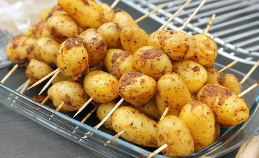 Brochettes de pommes de terre au barbecue - La recette parfaite