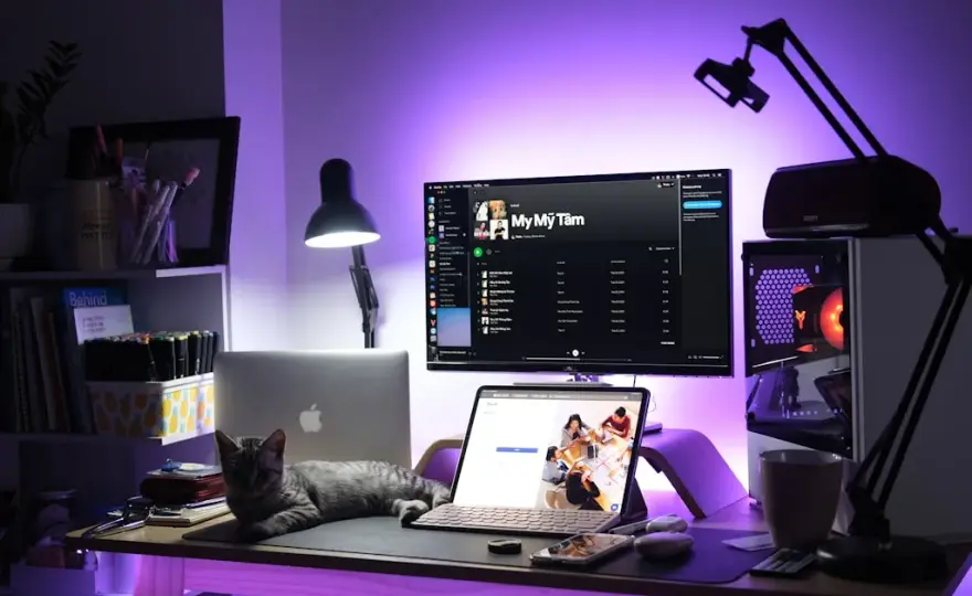 Najlepsze stanowiska streamerów i youtuberów: inspiracje dla Twojego setupu