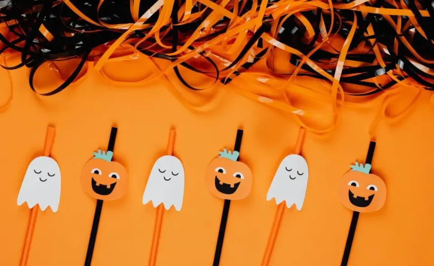 Magia Halloween DIY: Stwórz unikalne ozdoby z papieru i dyni!