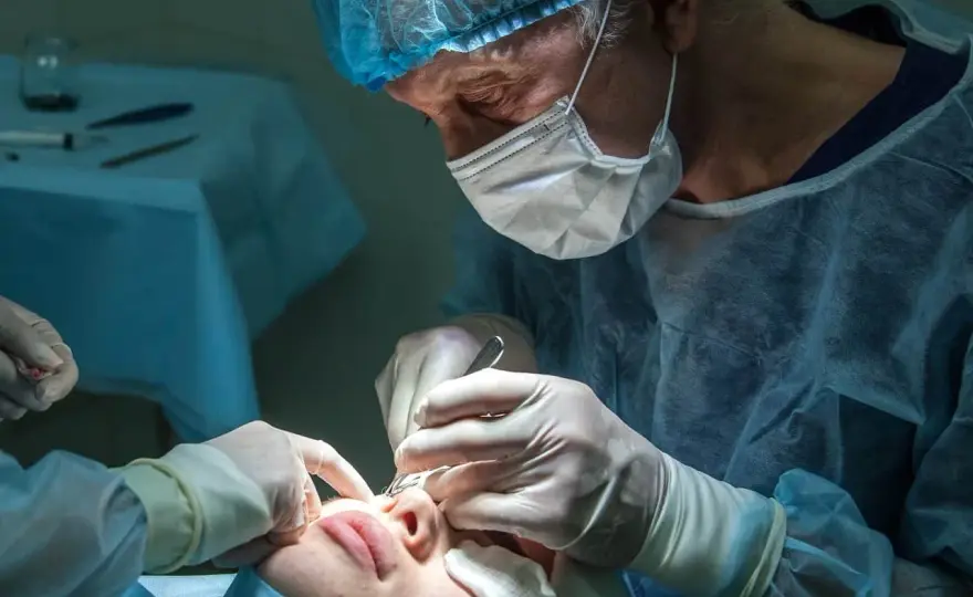Operacja zaćmy NFZ gdzie najszybciej? Sprawdź najlepsze miejsca