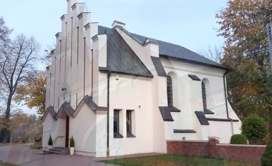 Sanktuarium w Wąwolnicy - historia, godziny mszy i dojazd dla pielgrzymów