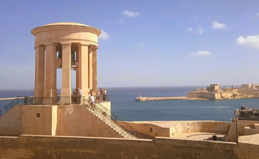 Malta w kwietniu: Pogoda, atrakcje i porady na udane wakacje