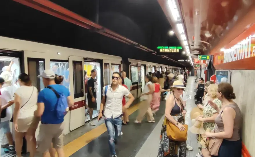 Da Termini a Barberini in metro A - come arrivare senza perdere tempo