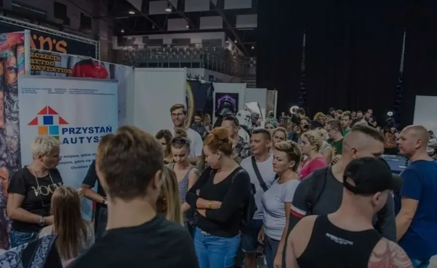 Tatuaż autyzm - jak wybrać wzór z szacunkiem i sensem?