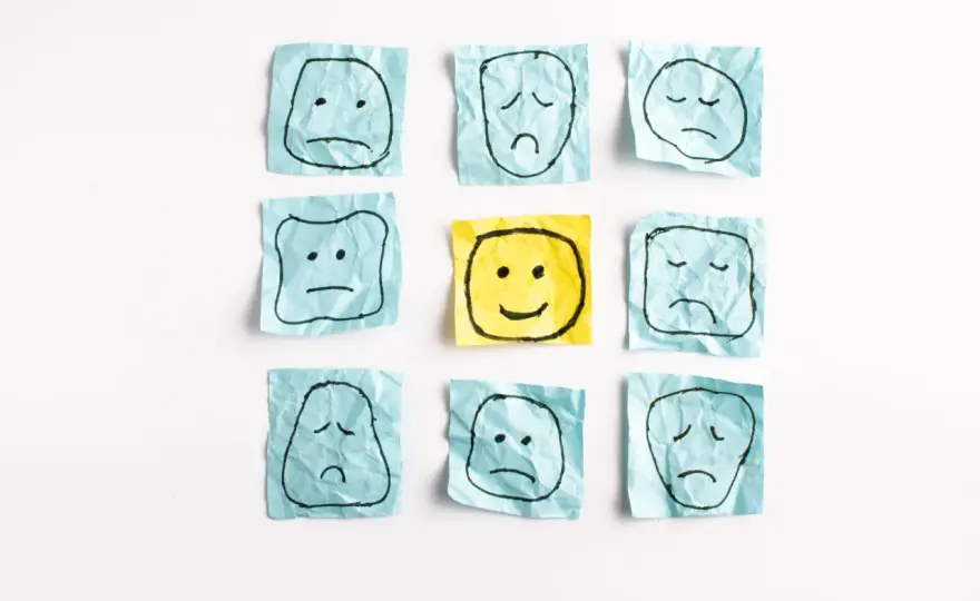 Jak pozbyć się negatywnych emocji bez tłumienia i wybuchów