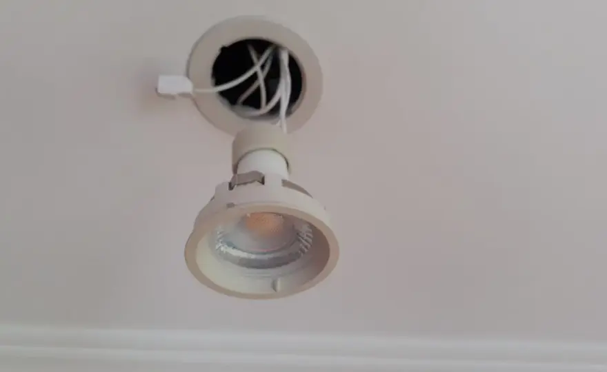 Cambiar fluorescente por LED - ¿Merece la pena?