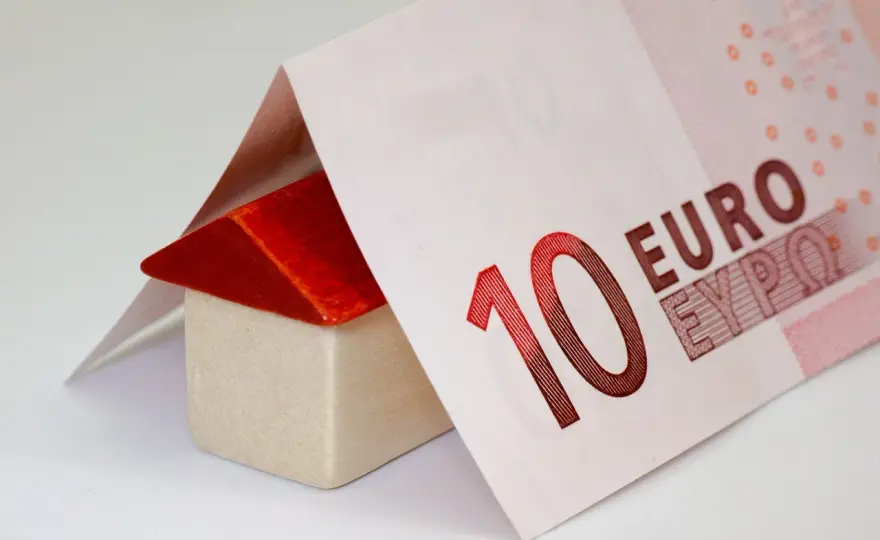 Czy warto inwestować w euro? Analiza ryzyk i korzyści inwestycyjnych