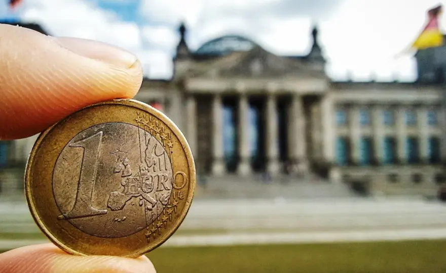 Ile zarabia dekarz w Niemczech? Zaskakujące fakty o wynagrodzeniach