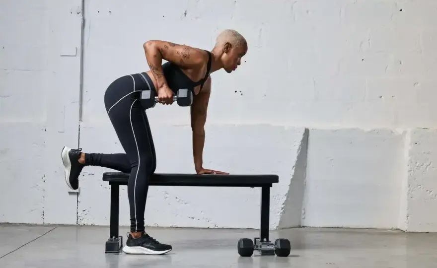 Triceps - najlepsze ćwiczenia i prosty plan na progres