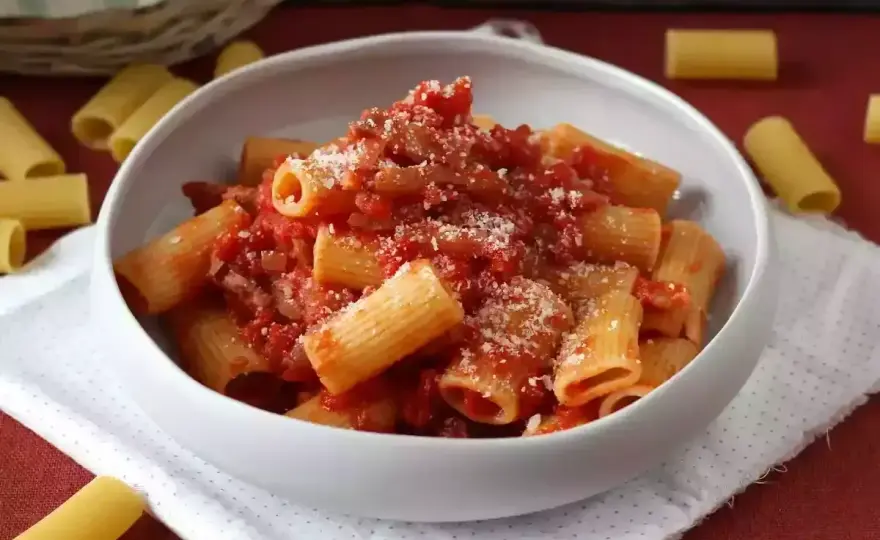 Amatriciana - jak zrobić idealny sos? Przepis krok po kroku