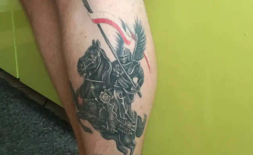 Tatuaż z polskim godłem - jak uniknąć kiczu?