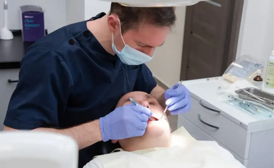 Czy dentysta boli? Poznaj nowoczesne metody bezbolesnego leczenia