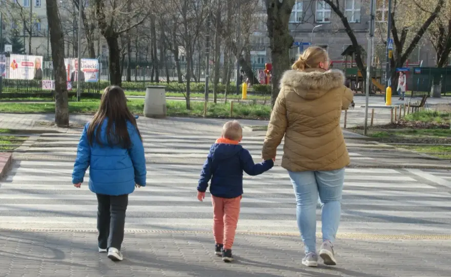 Szczególna ostrożność na drodze - co oznacza i jak ją stosować?