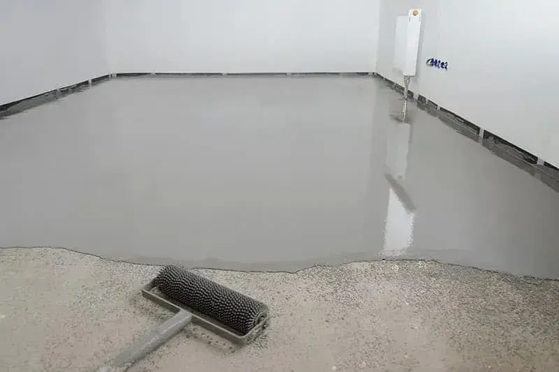 Ile wylewki samopoziomującej na 20m2? Obliczenia i porady dla Ciebie