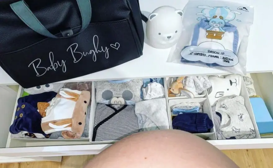 Borsa parto perfetta - Cosa serve davvero a mamma e neonato?