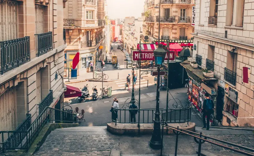 Plac Pigalle w Paryżu - Co warto zobaczyć po przebudowie?