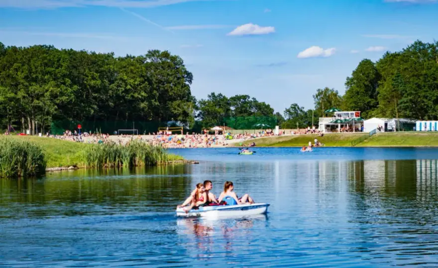 Dolny Śląsk z dziećmi: Jeziora z plażą i atrakcjami. Gdzie jechać?