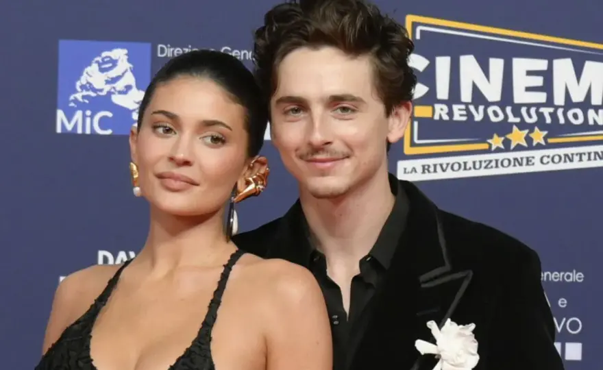 Z kim jest Timothée Chalamet? - Fakty o związku z Kylie Jenner