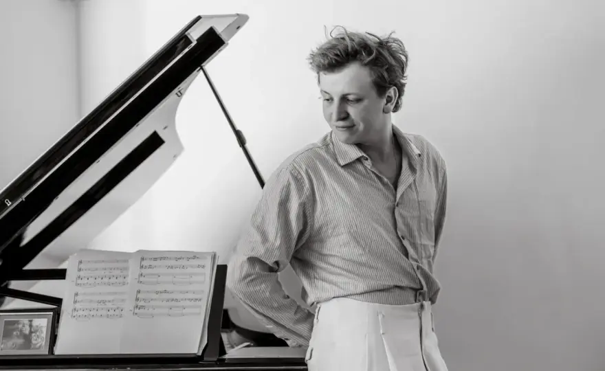 Wykształcenie Macieja Musiała - Od filozofii do magistra sztuki