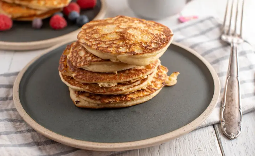 Jak zrobić proteinowe pancakes, które zachwycą smakiem i zdrowiem