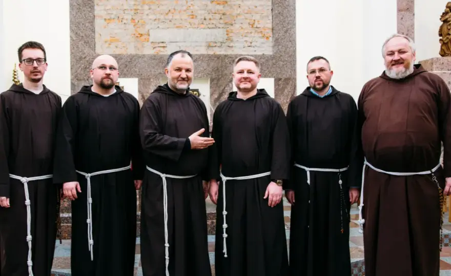 Kapucyni - Kim są i dlaczego ich prostota nadal działa?