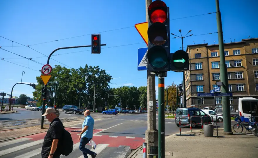 Sygnalizator S-2 i zielona strzałka - jak uniknąć mandatu i punktów?
