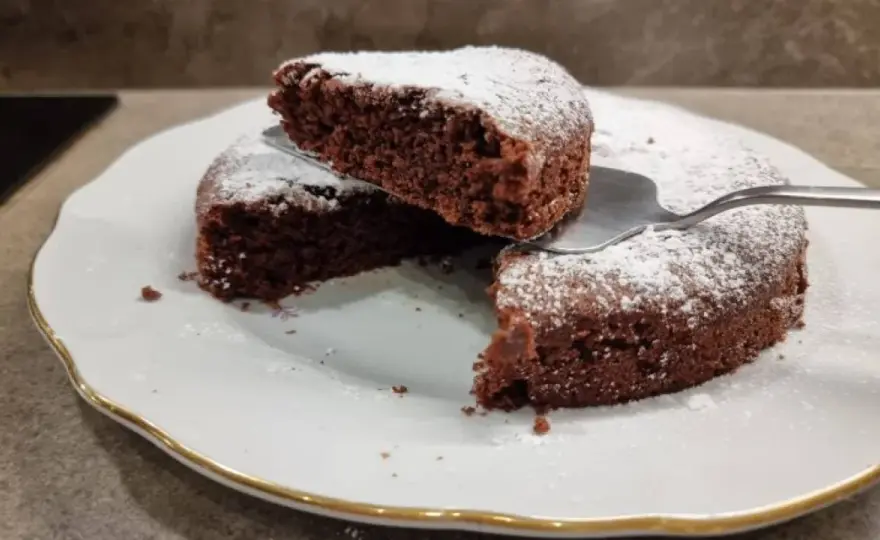 Torta al cacao con acqua - La ricetta soffice che non ti aspetti